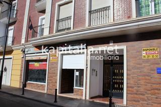 Local commercial à El Llombo. Local comercial a la venta en ontinyent. oportunidad bancaria! f