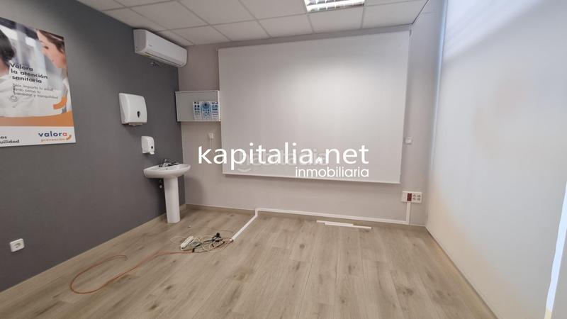 Foto bf9a70b7-5ab2-4490-ae1e-ea5a3b55baf2. Lloguer local comercial a Centro Ontinyent