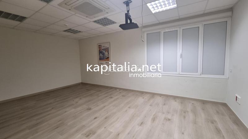 Foto e54d7873-41cb-4dc6-9c46-bc43de9d9ba0. Lloguer local comercial a Centro Ontinyent