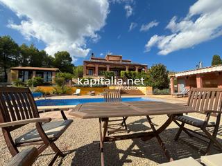 Xalet en Balones. Amplio chalet en balones
