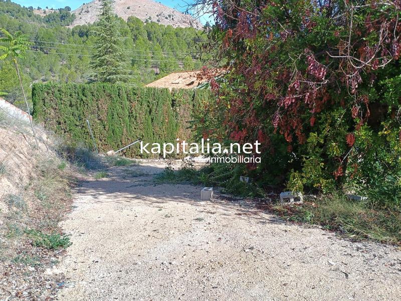 Foto 016d2141-42ff-41c4-a728-15b8d08f35c2. Terreno residencial terreno urbano a la venta . en Cocentaina