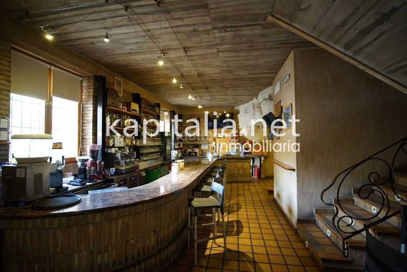Foto 15a4ebbd-1a59-452a-830d-6adced767c6d. Local comercial a Bocairent