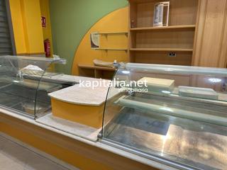 Geschäftsraum in El Llombo. Traspaso de negocio y venta de local comercial