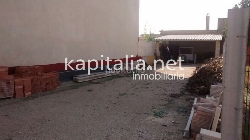 Foto cc0425eb-724a-4ff8-81ac-096279ba92b8. Terreny residencial a Castelló de Rugat