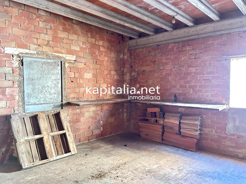 Foto 4c2afa1b-e5d6-43a3-93c3-d476c7a1b0d6. Casa  a la venta en castello de rugat en Castelló de Rugat