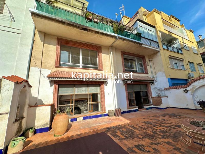 Foto 1e234cfd-969c-4db0-b75f-7697be79c82e. Casa gran casa con encanto a la venta en alcoy en Alcoi