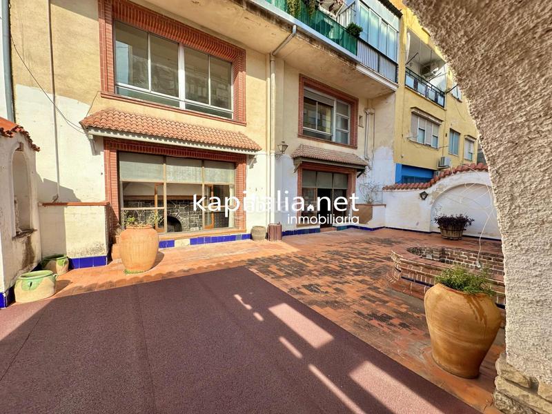 Foto 4570d797-2d33-4a58-b785-eb42d46e35c4. Alquiler casa gran casa en alquiler en alcoy en Eixample Alcoi