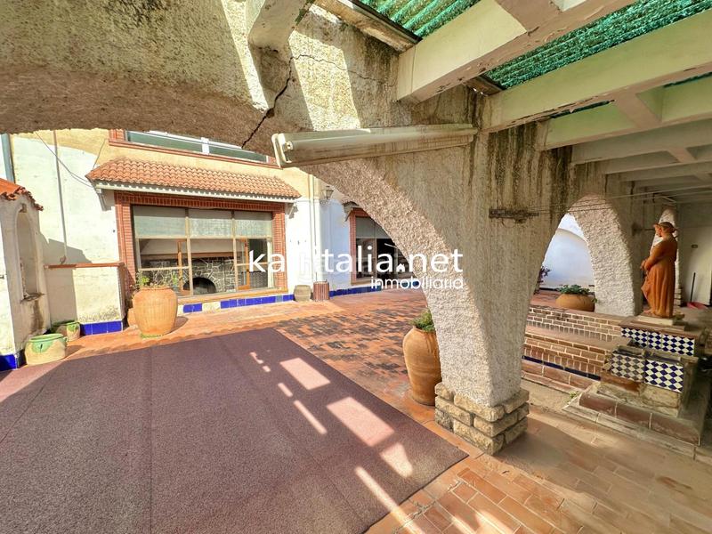 Foto f3e6c24c-6d09-4d8d-a0d0-dbfcfeae9e85. Alquiler casa gran casa en alquiler en alcoy en Eixample Alcoi