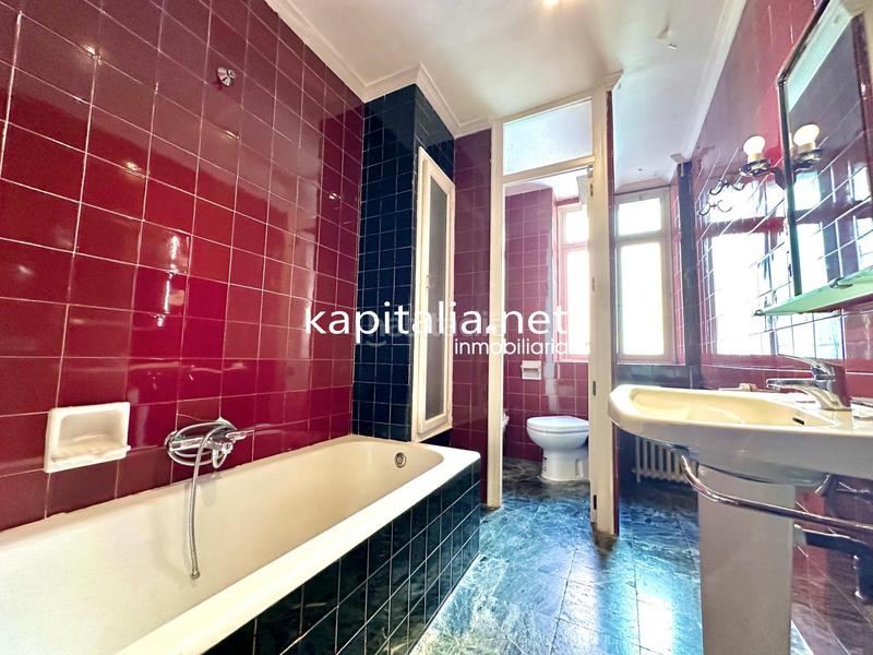 Foto 0311cc65-1777-4890-bf42-deb2f9312b81. Rent house with heating parking in Eixample Alcoi