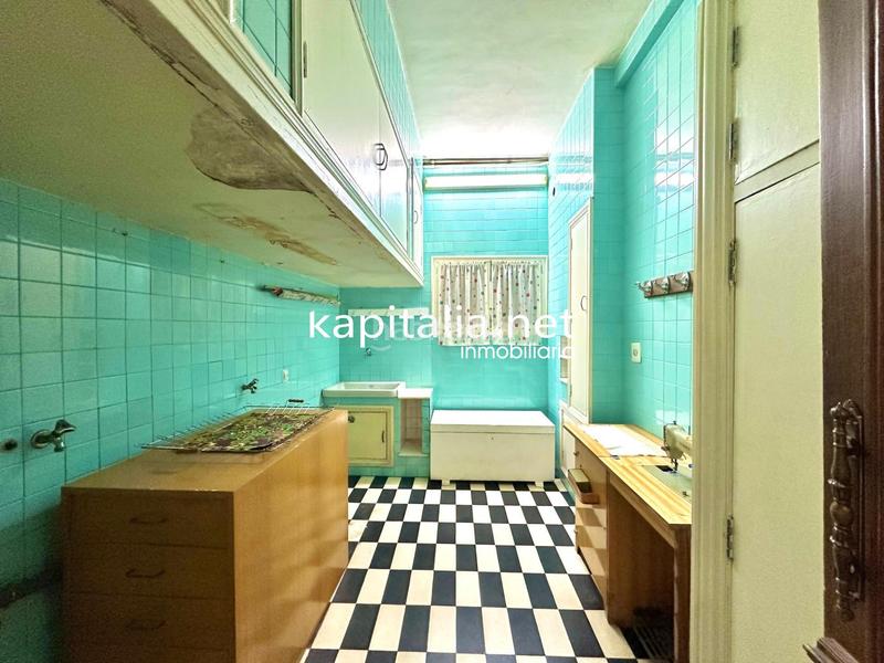 Foto 6d8a8601-5b3b-4f06-a513-040d47f1c18d. Rent house with heating parking in Eixample Alcoi