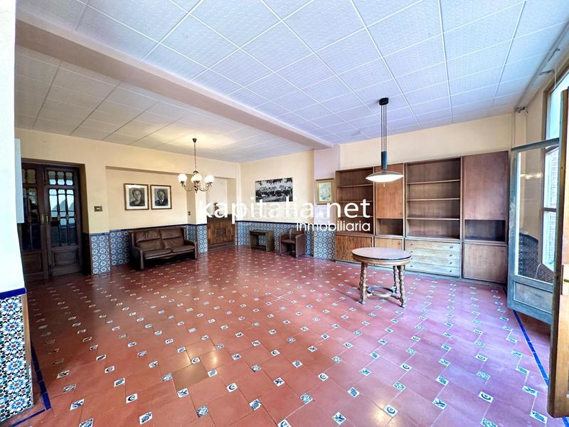 Foto 85b71832-5c34-4d0d-8d4f-b54b50f690df. Rent house with heating parking in Eixample Alcoi