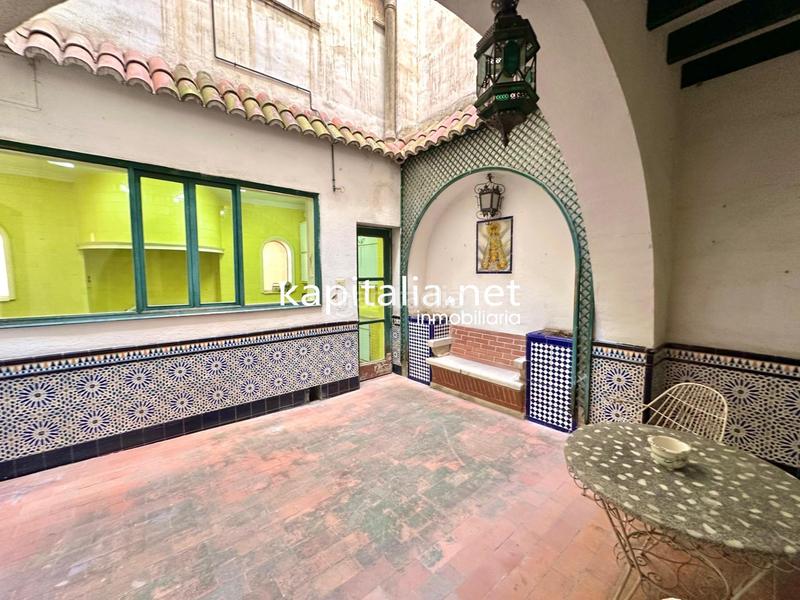 Foto 8e3cddf7-e557-4ed5-bb0d-b65fcc65e681. Rent house with heating parking in Eixample Alcoi