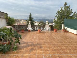 Pis a Agullent. Espectacular casa a la venta en agullent