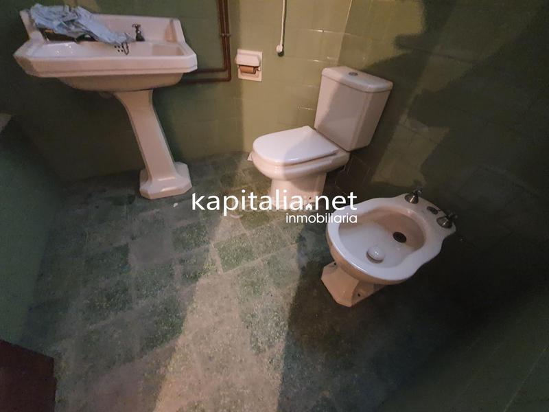 Foto d28b8021-66a6-4c0d-afa2-fbea7f889580. Edifici a Centro Ontinyent