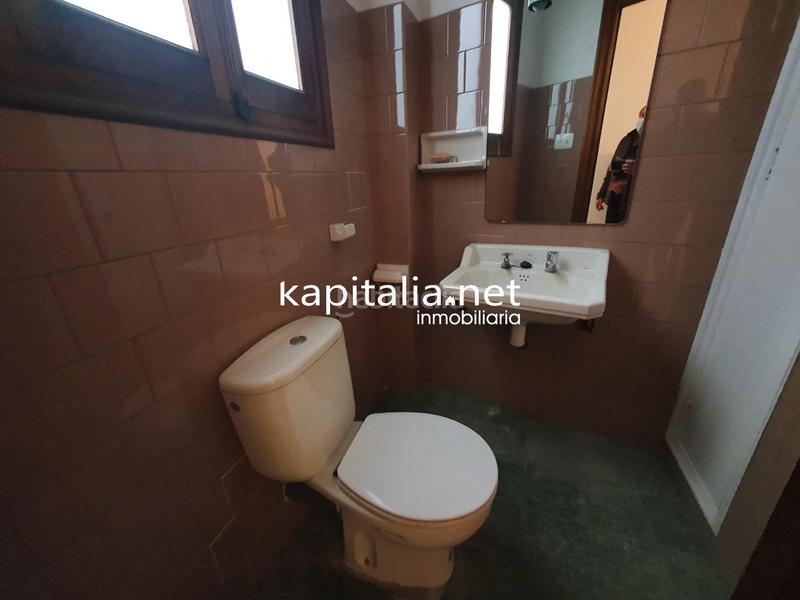 Foto e12452e0-fb0d-4eca-be4b-d0866e69141a. Edifici a Centro Ontinyent