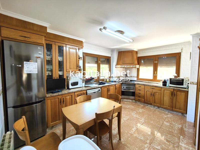 Foto e5732aa3-e079-40ea-be21-c43e22b4791e. Chalet avec parking piscine dans Banyeres de Mariola