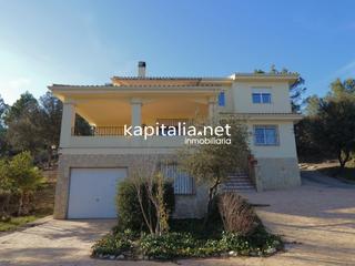 Xalet a Bocairent. Chalet a la venta en la sierra mariola, bocairent