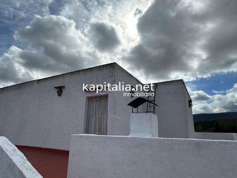 Foto 438e670a-3893-4204-aee8-1b7e652f21b8. Chalet  con vistas maravillosas a la venta en alcoy en Alcoi