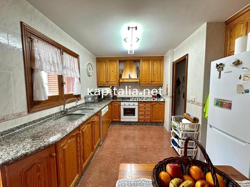 Foto e6c70cc6-fd22-46d7-a171-00906fa6c856. Chalet  con vistas maravillosas a la venta en alcoy en Alcoi