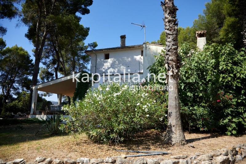 Foto 1074b68c-36fa-4a84-a45a-495acf51e215. Xalet amb calefacció aparcament a El Pilar Ontinyent