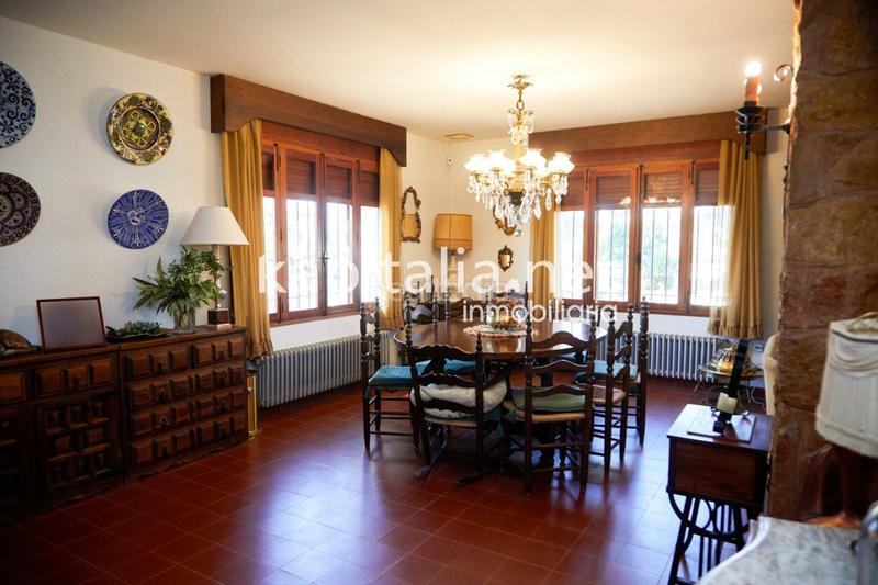 Foto 3879ea63-93b1-4437-a573-c70916bc5b84. Xalet amb calefacció aparcament a El Pilar Ontinyent