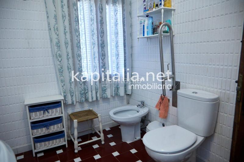 Foto 434c4faf-a1f9-4f54-bc97-309387c6ed0b. Xalet amb calefacció aparcament a El Pilar Ontinyent