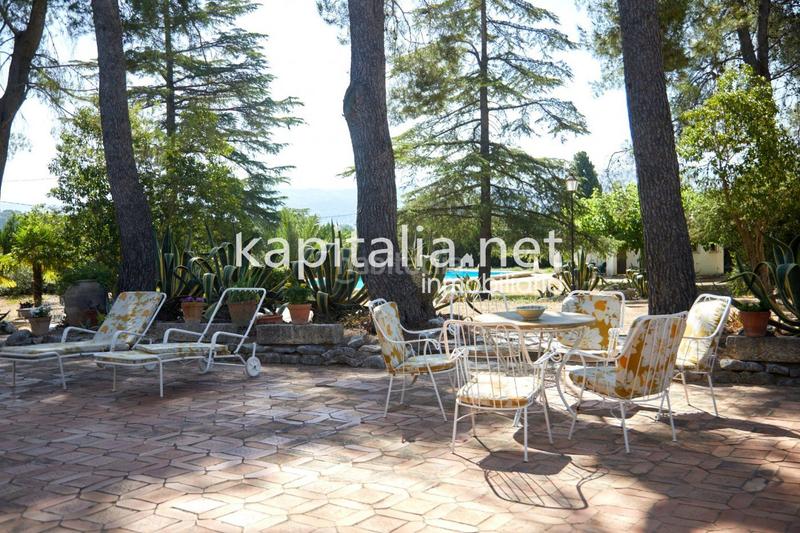 Foto 94baa03f-cc86-4187-8631-3a0a1714c13a. Xalet amb calefacció aparcament a El Pilar Ontinyent