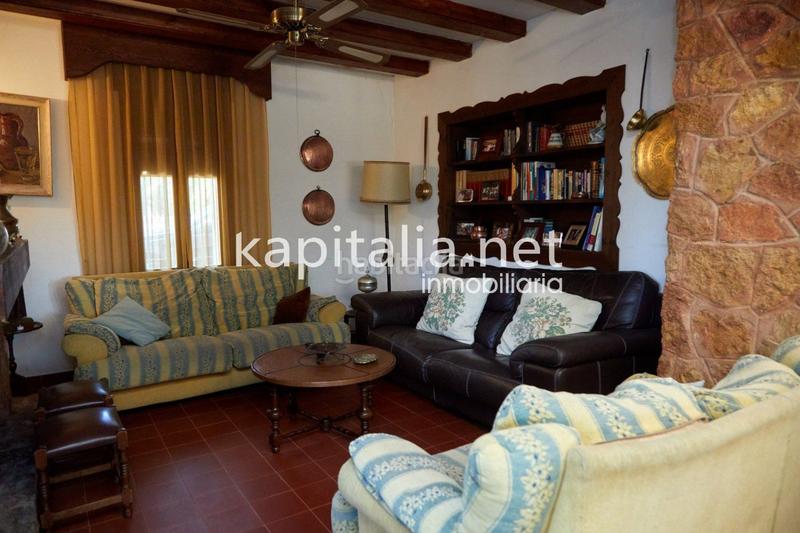 Foto de502841-eb3c-496a-86d8-883d8a3f6083. Xalet amb calefacció aparcament a El Pilar Ontinyent