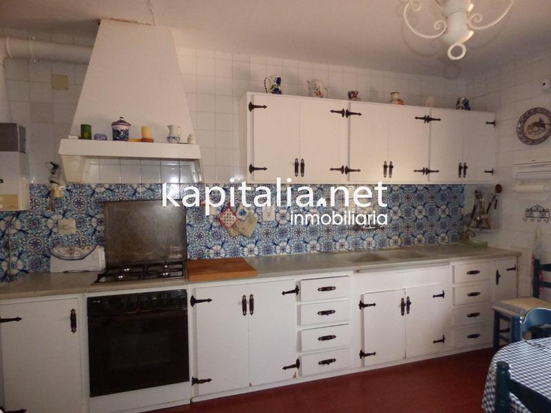 Foto ea11daa5-3250-4ded-abed-0f70f0b10701. Xalet amb calefacció aparcament a El Pilar Ontinyent