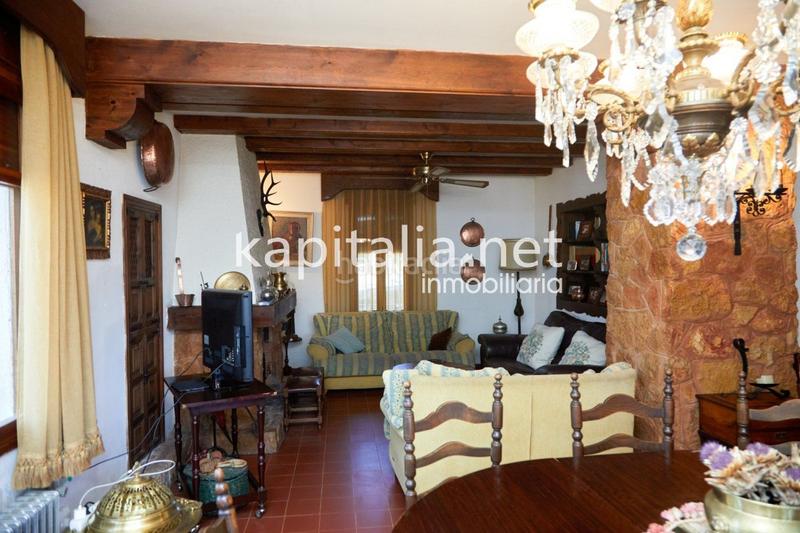 Foto f43b3a56-72ff-450c-a421-02e213b383dc. Xalet amb calefacció aparcament a El Pilar Ontinyent