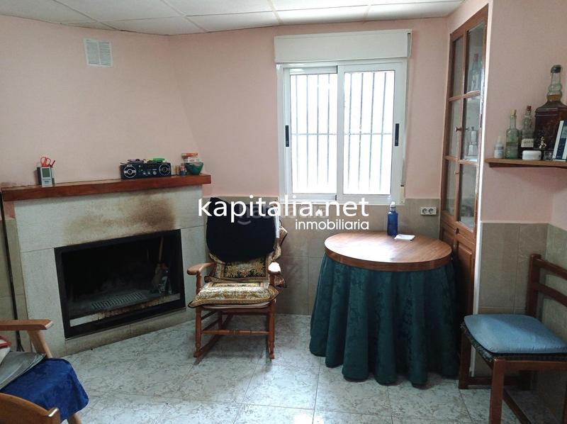 Foto 0f5ca9a6-55cf-43a4-8679-8218025b75f5. Casa  a la venta con muy buenas vistas. en Almudaina