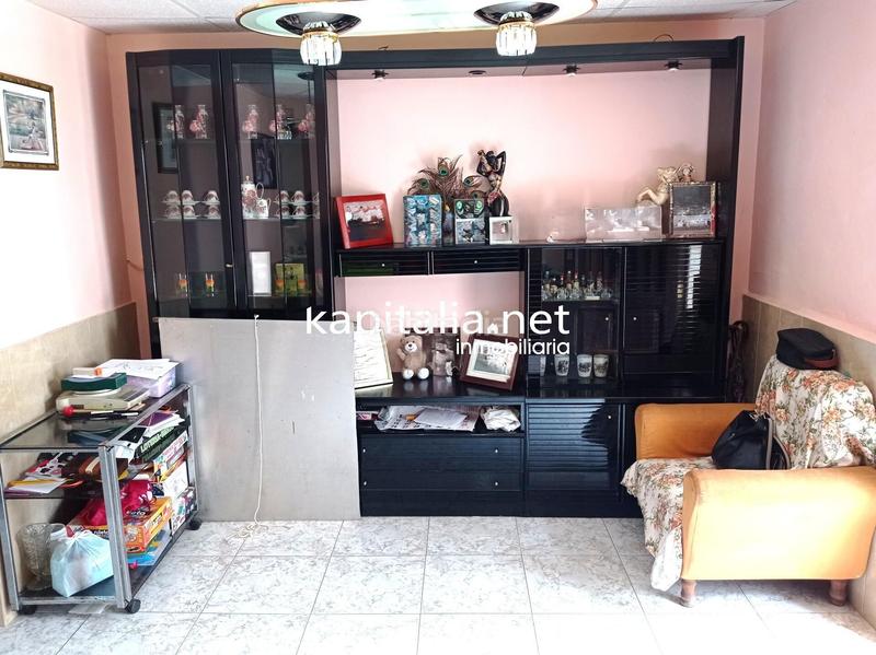 Foto 4721022e-c668-4899-964b-b2b436231f3d. Casa  a la venta con muy buenas vistas. en Almudaina