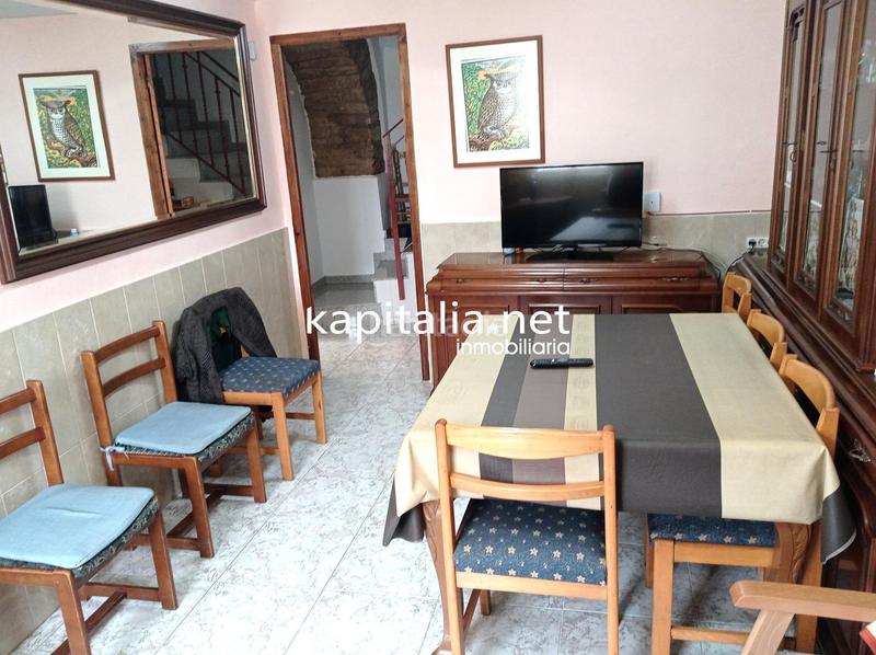 Foto 558c5b0a-0454-4e8a-89f5-3e14660ce410. Casa  a la venta con muy buenas vistas. en Almudaina