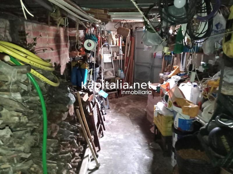 Foto 94d07ceb-9ac0-4413-8dcf-8c9850182ba4. Casa  a la venta con muy buenas vistas. en Almudaina