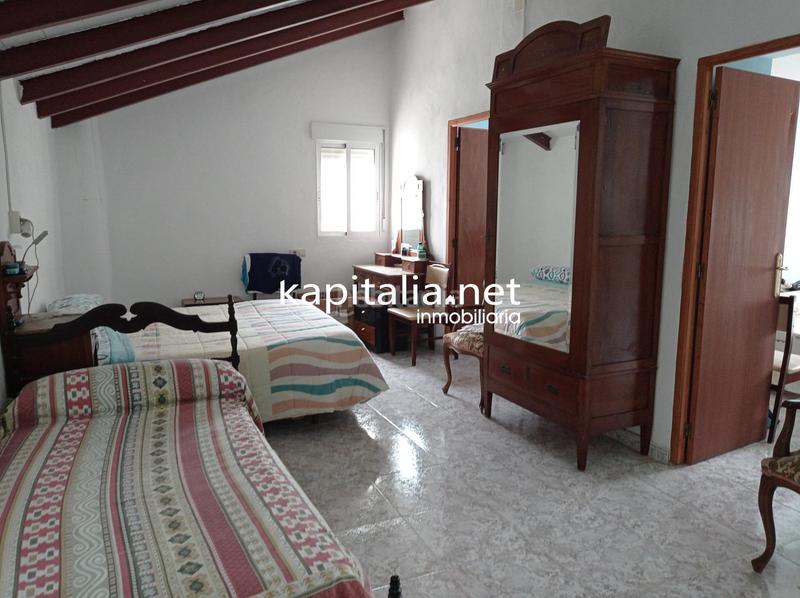 Foto a3afa8b9-7fa8-4a56-a596-eeac8006e003. Casa  a la venta con muy buenas vistas. en Almudaina