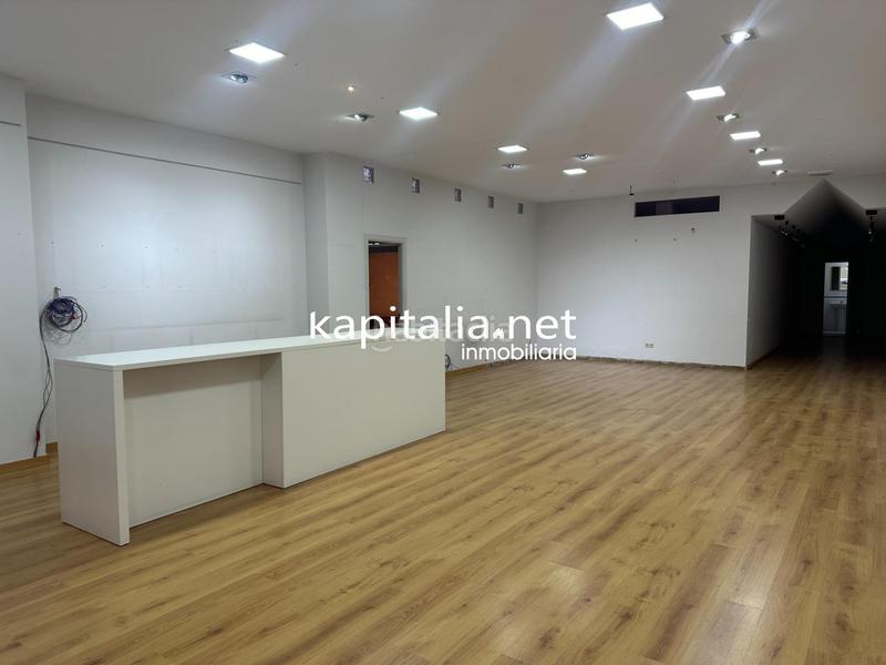Foto 08fbdb1f-0e81-40c3-a123-07ff66a1f03a. Alquiler local comercial  en avenida principal en Ontinyent
