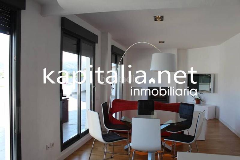 Foto 056960ab-9508-4422-9952-a63998fdf2e8. Àtic amb calefacció aparcament a El Llombo Ontinyent