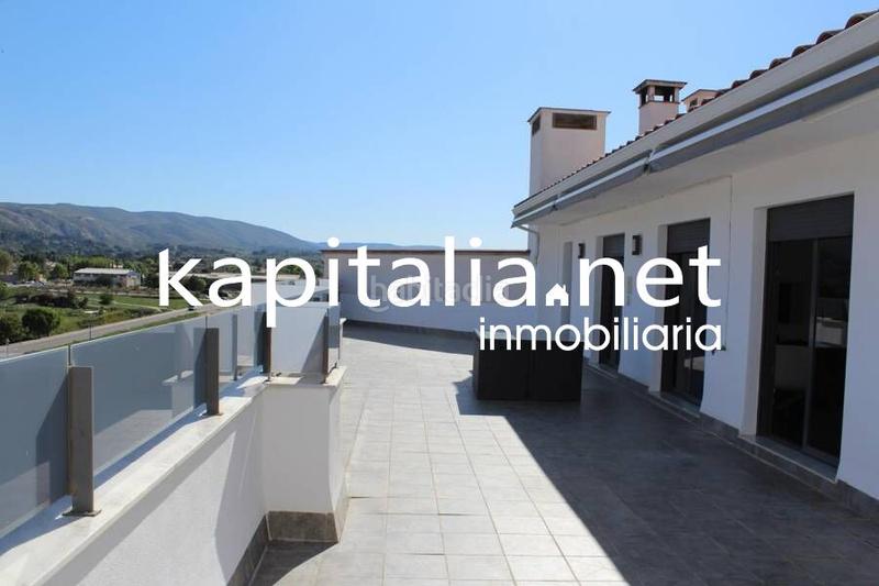 Foto 2921ded8-4797-4bca-9233-33efddd55b96. Àtic amb calefacció aparcament a El Llombo Ontinyent