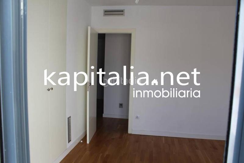 Foto 7096c560-f279-4de9-adfe-4e2093129a76. Àtic amb calefacció aparcament a El Llombo Ontinyent