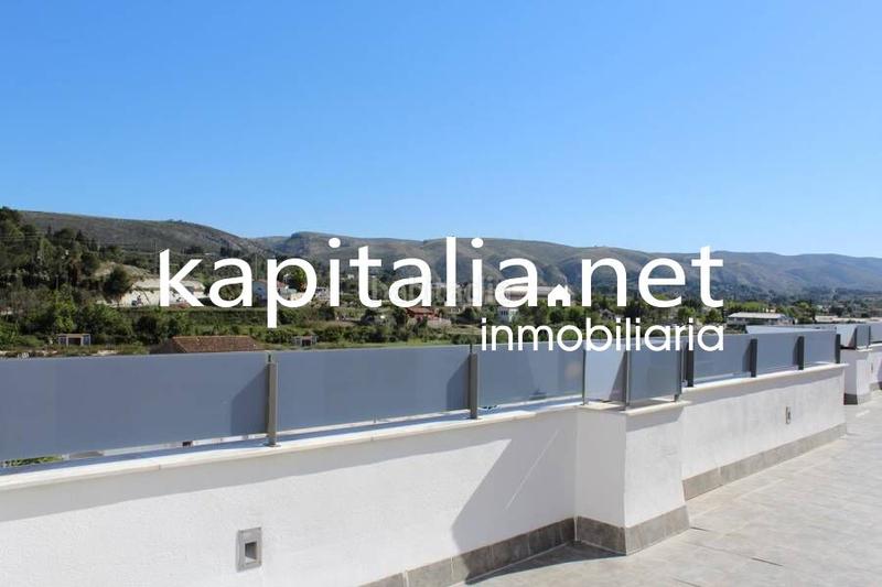 Foto 732f7b61-b5a0-4105-891e-f735775e6bc7. Àtic amb calefacció aparcament a El Llombo Ontinyent