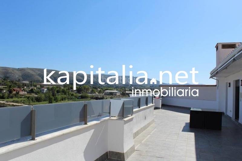 Foto e1919cad-4c5d-4285-96d0-9fca844f5e39. Àtic amb calefacció aparcament a El Llombo Ontinyent