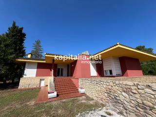Xalet a Sant Josep-Zona Hospital. Fantástico chalet a la venta en ontinyent , zona la solana .