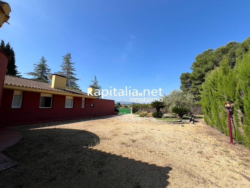 Foto c86a2b1a-f1bc-4f0c-a65d-9b65f2d929ee. Xalet a Sant Josep-Zona Hospital Ontinyent