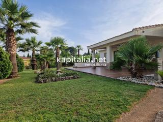 Xalet en El Pilar. Magnifico chalet a la venta en zona el pilar