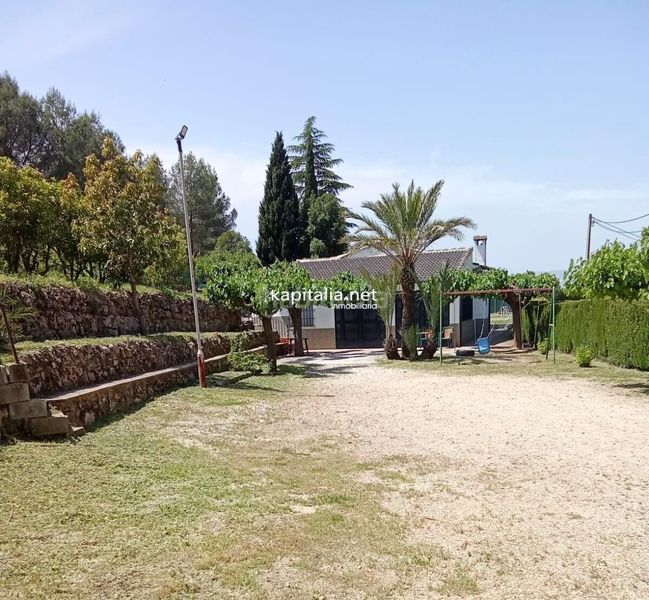 Foto 4e29a248-8b4c-43df-979d-88669f893208. Casa amb calefacció piscina a Albaida