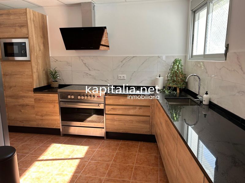 Foto 97192e8e-b901-4dd9-84a7-dd080a6562e3. Casa amb calefacció piscina a Albaida