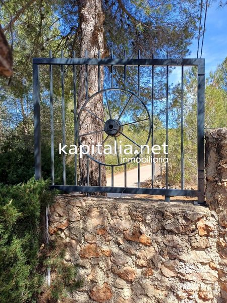 Foto e86034f9-bfd2-4e64-86f0-259d1f45ac8e. Casa amb calefacció piscina a Albaida