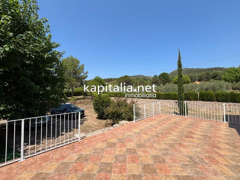 Foto 06f6bbcc-692e-4e26-a418-1e748a39dd93. Xalet amb aparcament piscina a Batoi Alcoi