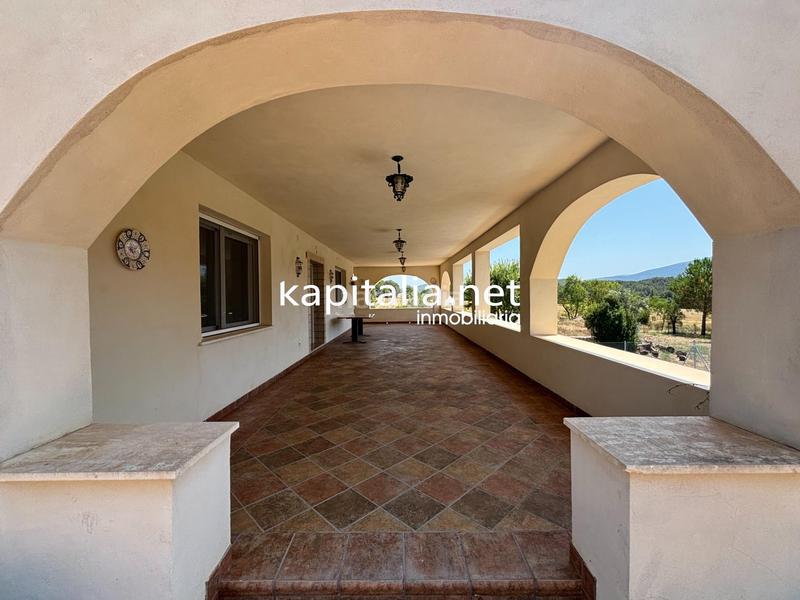 Foto a319f6d3-cb91-4a7d-994f-92b8218551b7. Xalet amb aparcament piscina a Batoi Alcoi