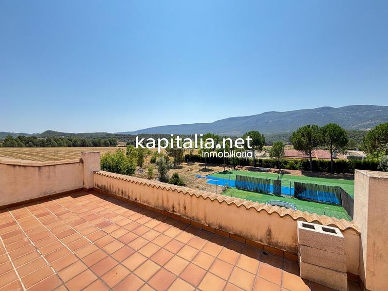 Foto ba4c06ed-7aa2-4d7f-abe2-39ff4eaad625. Xalet amb aparcament piscina a Batoi Alcoi